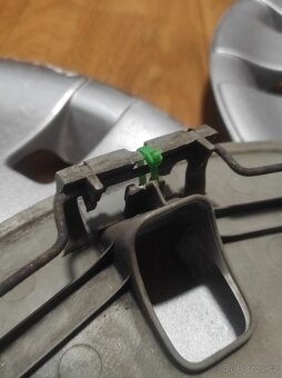 Sada 4 kusů poklic Volkswagen (15") - 7