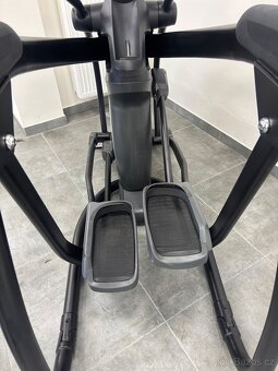 MATRIX Endurance LCD - eliptický trenažer - 7