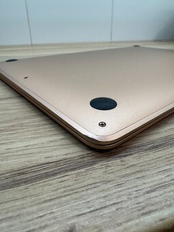 MacBook Air 13" (A2179) – Rose Gold, 8GB RAM, 256GB SSD - 7