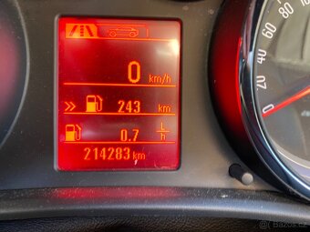 Opel Astra 2.0 CDTI - 7