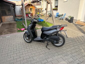 Aprilia Sportcity 125 - 7