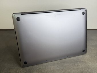MacBook Pro 15'' 2018 / i9 / 32GB / 1TB SSD / Space Gray - - 7