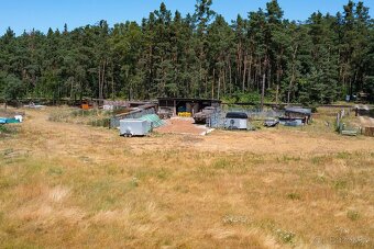 Zavedená farma s pozemky ve Starých Splavech - 7