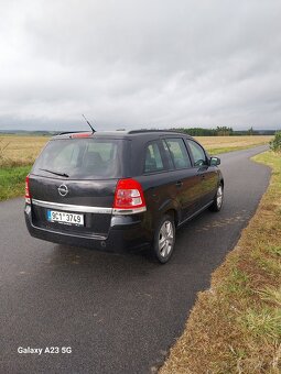 Opel Zafira B rok 2013 - 7