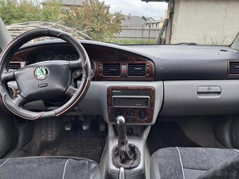 Škoda Octavia 1998 1.6 benzín - 7