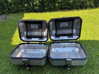 Honda X-ADV - boční kufry a držák GIVI - 7