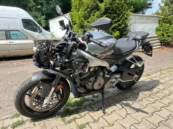 Aprilia Tuono 660 - 7