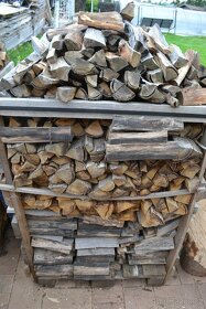 sušené dubové dřevo odkorněno super kvalita 1,5 m3 - 7