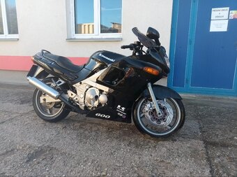 Kawasaki zx 600 e - 7
