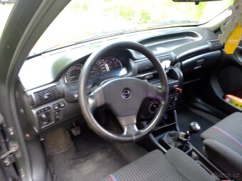 Opel Astra GSi 2.0 16V - 7