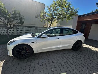 Tesla model 3 Performance 377kw Refresh model Biely Interier - 7