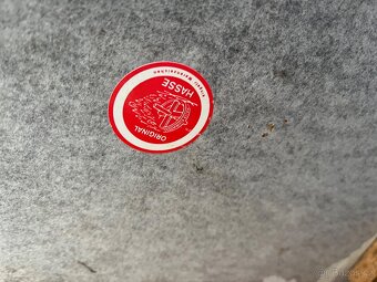 Kulatý konferenční stůl - 7