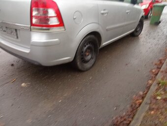 Opel Zafira 2,2i - 7