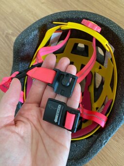 Dětská cyklistická helma Specialized Mio MIPS - cast berry/a - 7