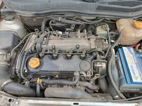 Opel Astra H 1,9CDTI 88kW r.v. 2006 - náhradní díly - 7