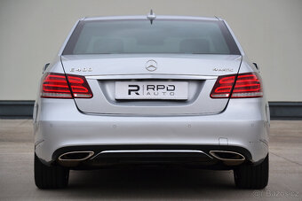 Mercedes-Benz E 400 4M / DESIGNO / 245kW / TOP-VÝBAVA / CZ - 7