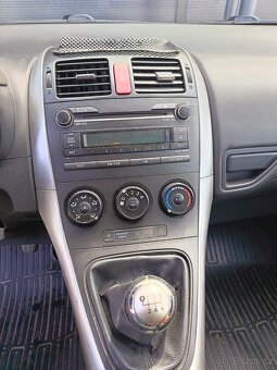 Toyota Auris 1.6i ,97kw, r.v.2010 - 7