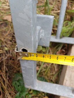 Zábradlí před fr okno - 7