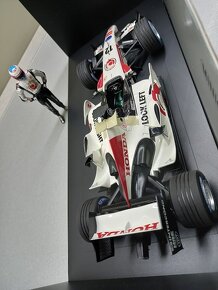 F1 HONDA RA106 BUTTON VÍTĚZ MAĎARSKO 2006 MINICHAMPS 1:18 - 7