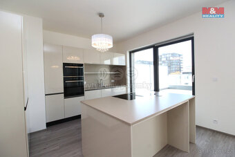 Pronájem bytu 4+kk, 139 m², v Praze 3, ul. Jana Želivského - 7