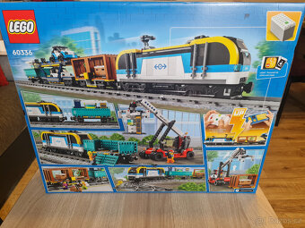 LEGO® City 60336 Nákladní vlak + dárek - 7
