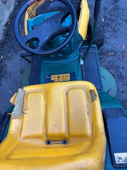 Zahradní traktor MTD - 7