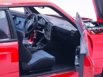 BMW E30 M3 1:18 Autoart  [ poškozen ] - 7