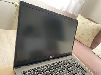 ASUS X515M (šedá barva) – 15,6", 8GB RAM, SSD 256GB - 7