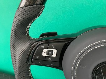 VOLKSWAGEN VOLANT KARBON - PERFOROVANA KOŽA - BIELE ŠITIE - 7