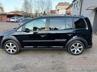 VW Touran cross 2.0 TDi 2010 - 7