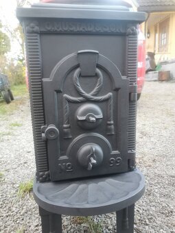 Norska litinova kamna mustad - 7