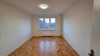 Pronájem bytu 3+1+balkón v ulici Tyršovo nám. v Lounech - 7