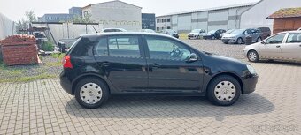 Volkswagen Golf 5 benzin 1,4 - 7