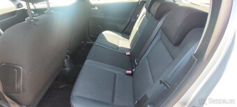 Peugeot 207, 1.4 VTi 70kW Rok výroby: 5/2011 - 7