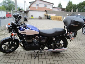 Triumph Bonneville - 7