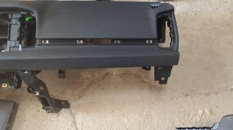 Airbagová sada Škoda Karoq s novou originální deskou - 7