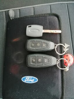 Ford Kuga 2.0 tdci 103kw 4x4 Titanium - 7