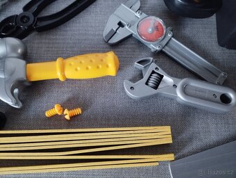 Dětský box na nářadí + nářadí - 7