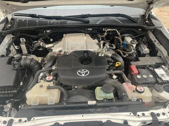 Toiota Hilux - 7