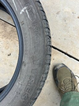 Pneu Nokian 235/55R19 - 7