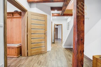 Prodej dvougeneračního domu 390m², pozemek 1356m², Louny - N - 7