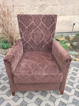 Moderní designové křeslo s podnožkou - 7