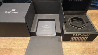 Krabice na Tag heuer connected modular 45 - 7