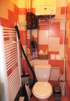 Pronájem bytu 1+1 s vl. vytápěním, ca 30 m2, v centru LBC - 7