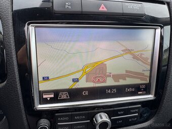 VW Touareg 7P 3.0 ,R-LINE ,keyless ,webasto v mobilu - 7
