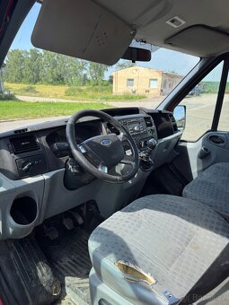 Prodám dodávku Ford Transit 6 mist Nova STK geometrie najeto - 7