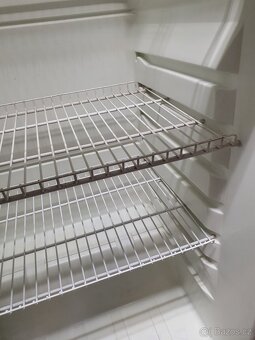 390 litrů GASTRO lednice – chlaďák AEG Sweden - 7