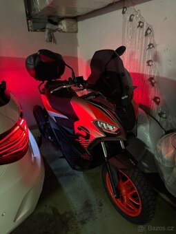 🛵 Aprilia SR GT 125 Sport 2025 – TOP stav, 1.100 km, záruka - 7