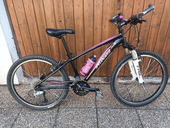 Specialized Hotrock 24" kola 3x9 rychlostí - 7