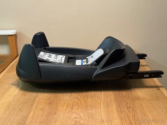 Stokke BeSafe IZI Go + báze - 7